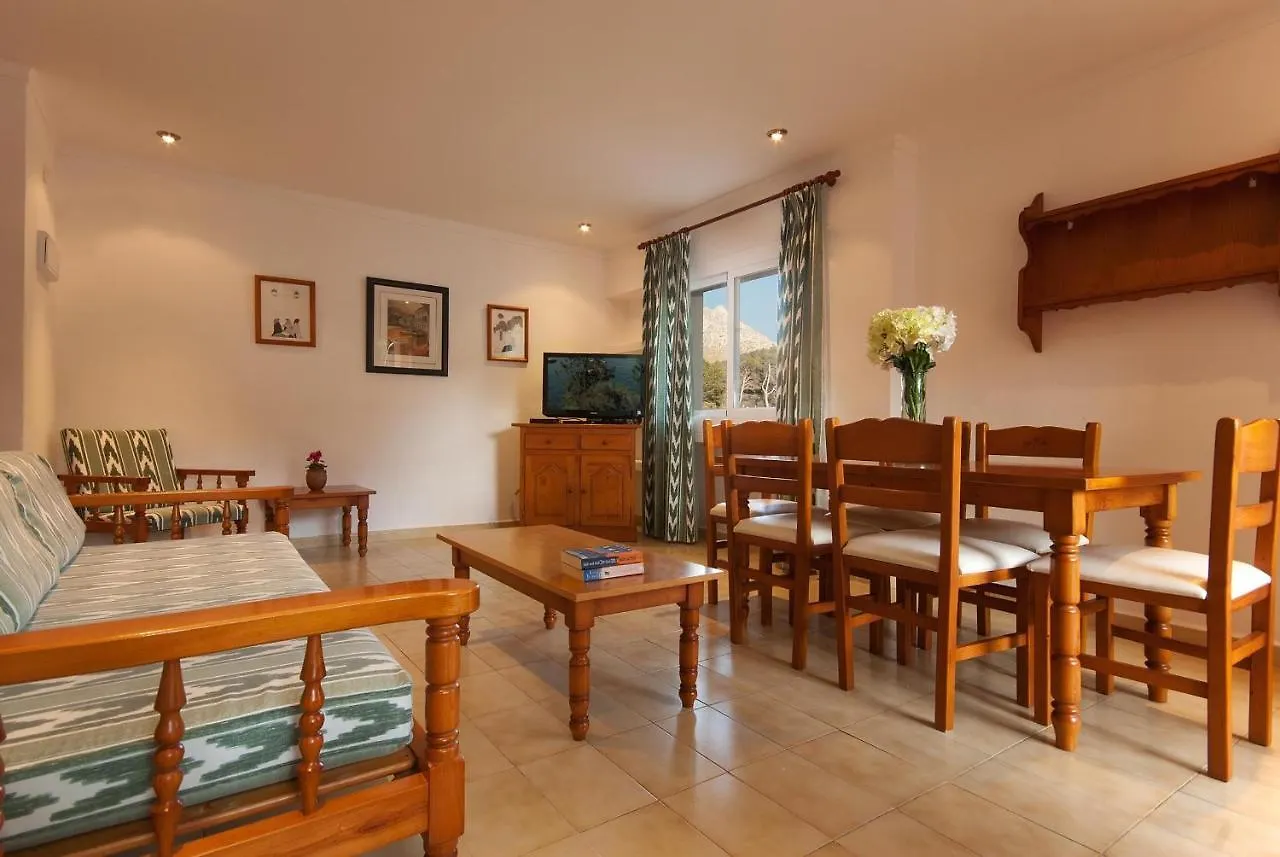 Apartament Pinos Altos 16 Cala de Sant Vicenc 0*,  Hiszpania